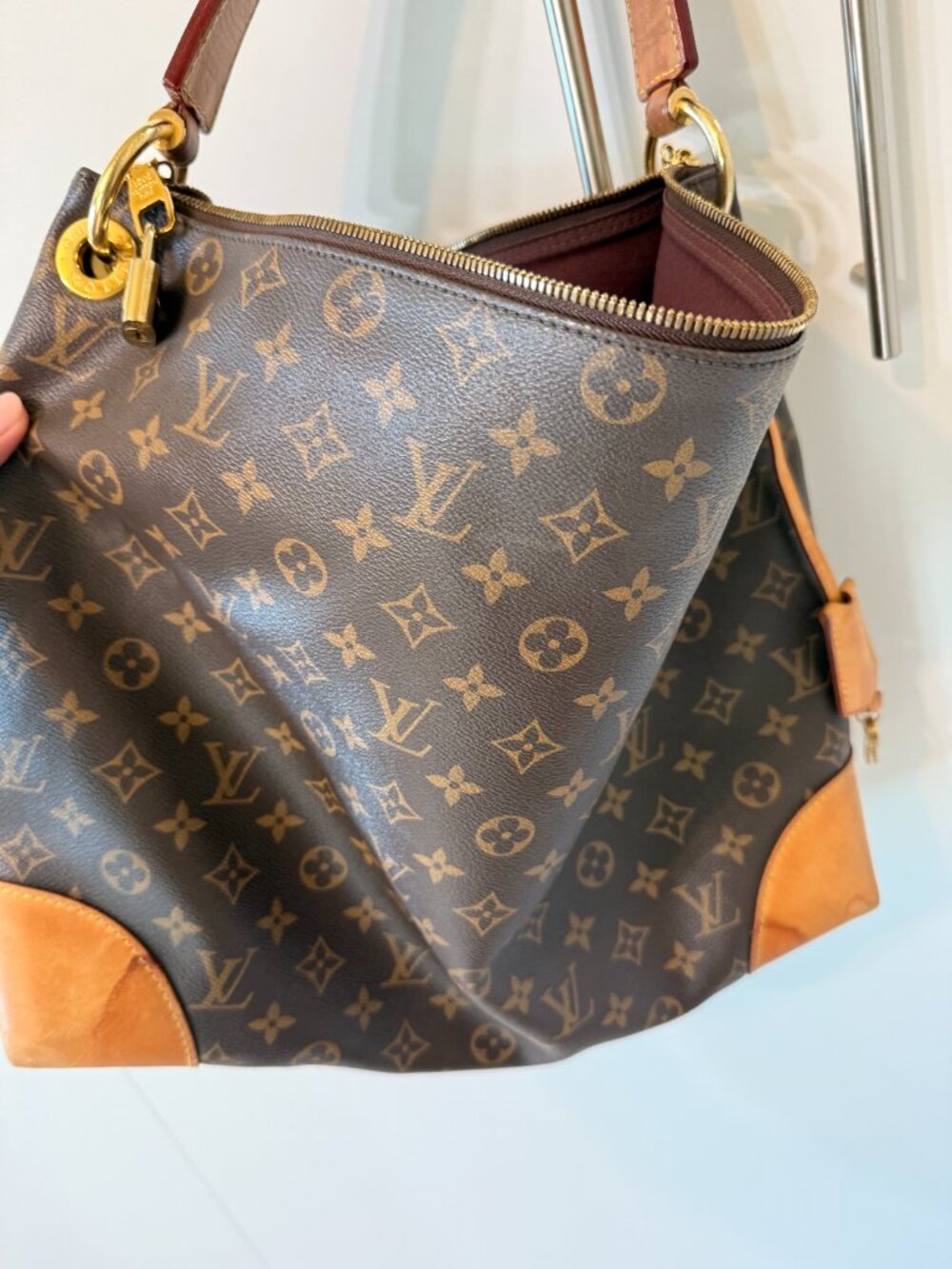Louis Vuitton Berri MM Monogram Shoulder Bag Tote - Picture 3 of 9
